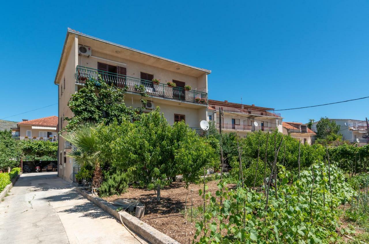 Kiwi Apartment Trogir Bagian luar foto