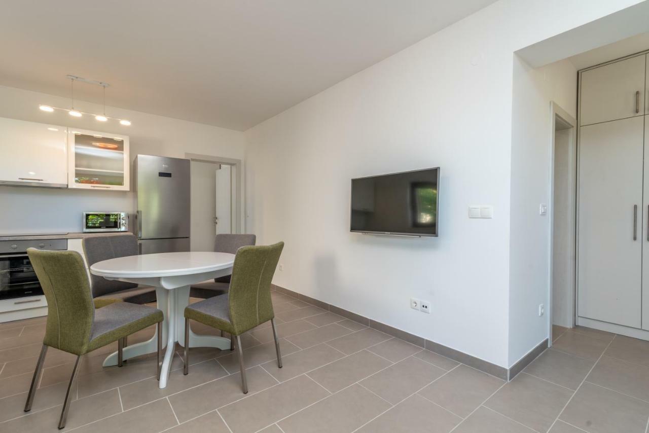 Kiwi Apartment Trogir Bagian luar foto
