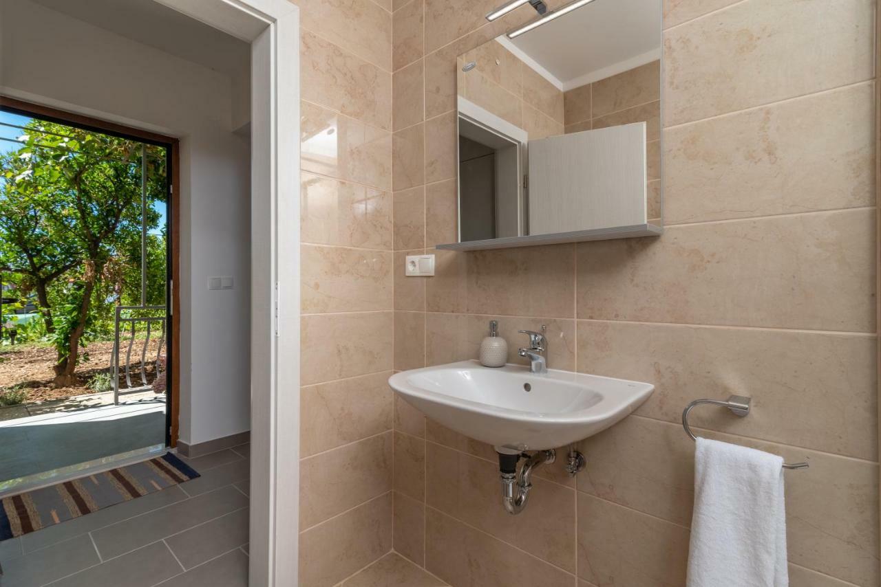 Kiwi Apartment Trogir Bagian luar foto